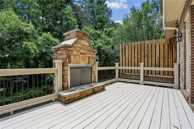 Building Photo - 240 Mystic Ridge Hill