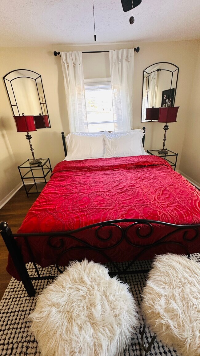 Building Photo - 108 E 21st St