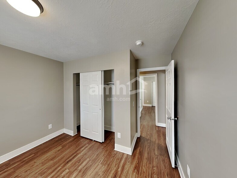 Building Photo - 1968 S 1550 W