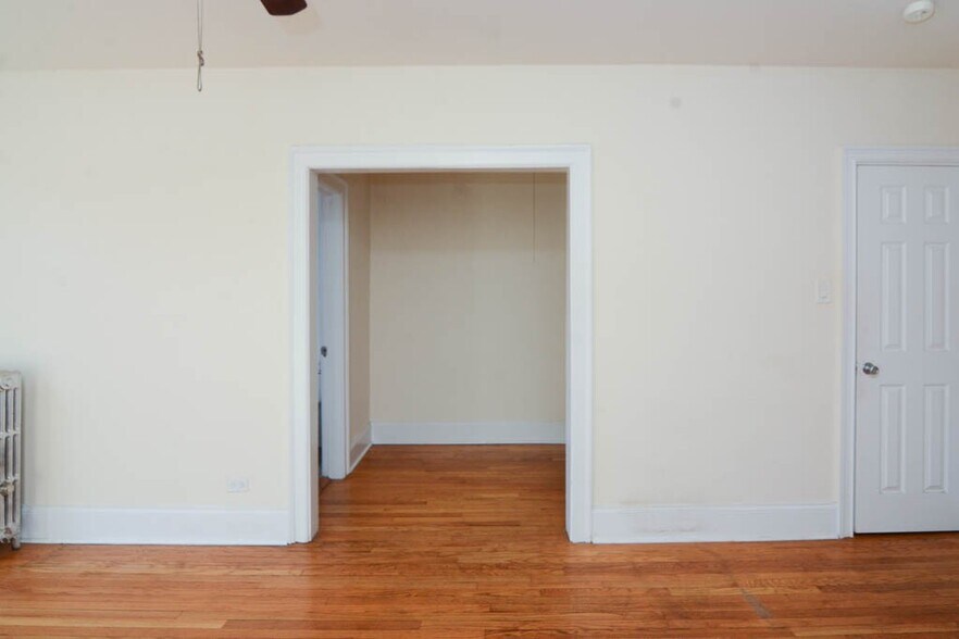 Building Photo - 2737 N Spaulding Ave