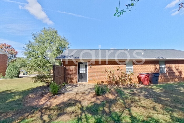 Building Photo - 180 Deer Pkwy