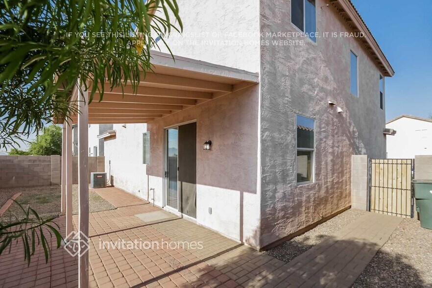 Building Photo - 3927 S 53rd Ave