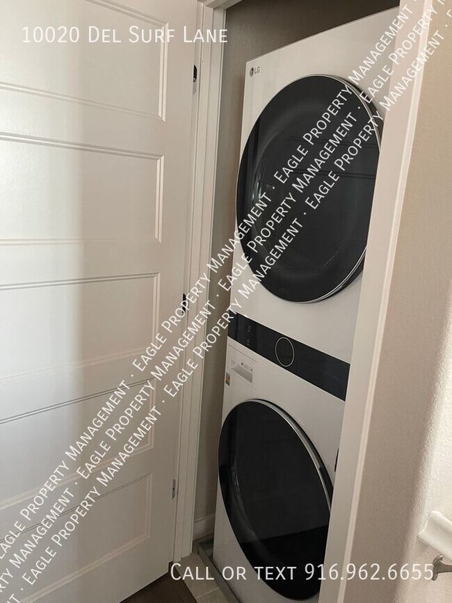 Building Photo - 2/2 Condo close to new casino  in Elk Grove