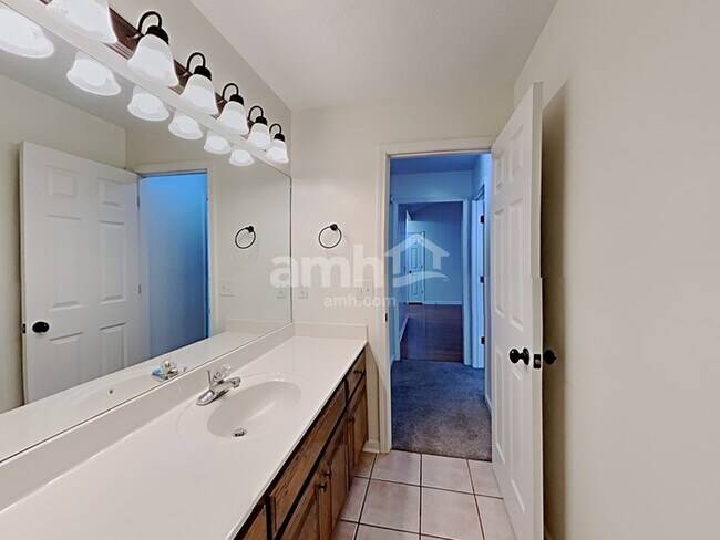 Building Photo - 399 Meigs Dr