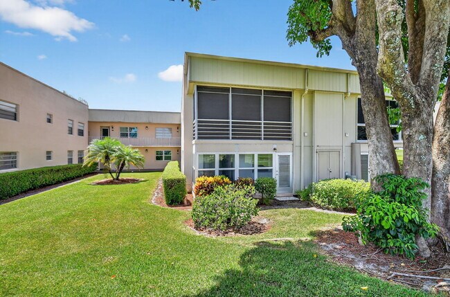 Building Photo - 341 Capri H