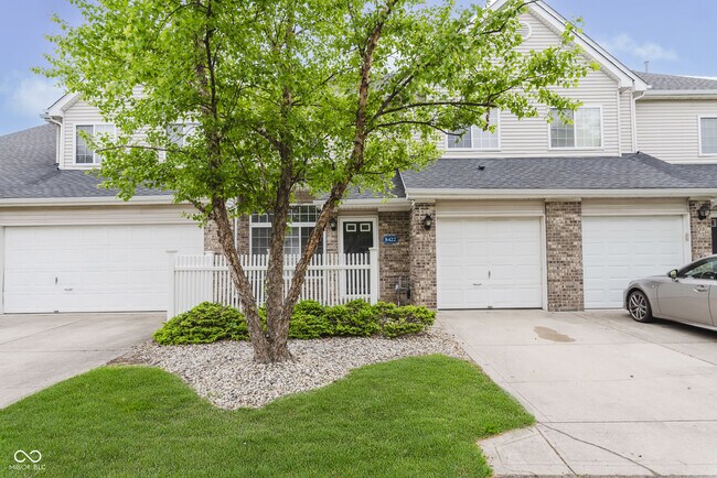 Primary Photo - 8422 Enclave Blvd