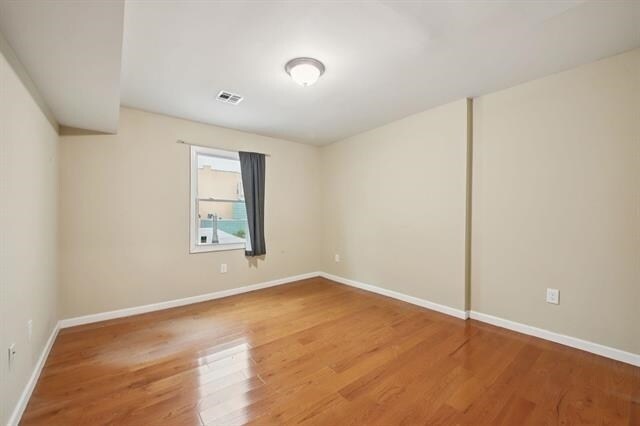 Building Photo - 1160 Summit Ave