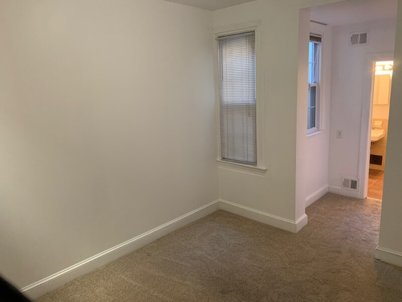 Building Photo - 1666 32nd St NW