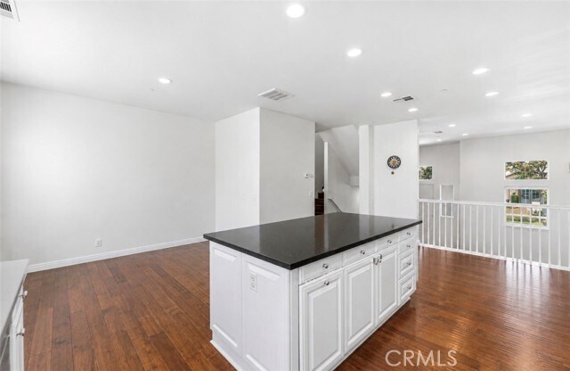 Building Photo - 2043 Owens Dr