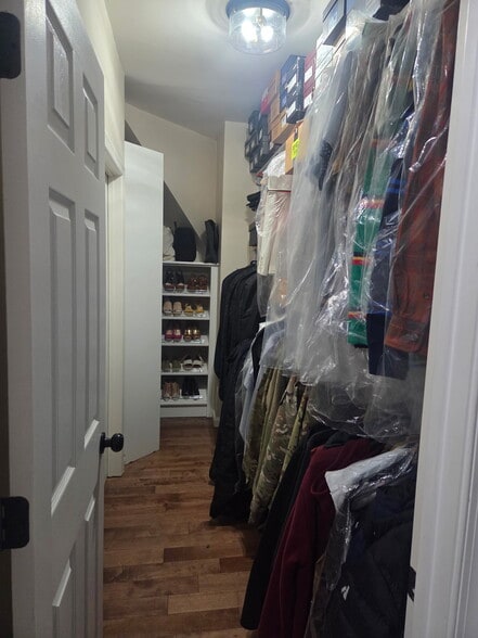 Building Photo - 8338 Middle Ruddings Dr