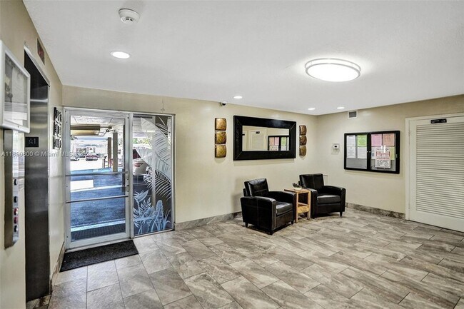 Building Photo - 1811 Jefferson St