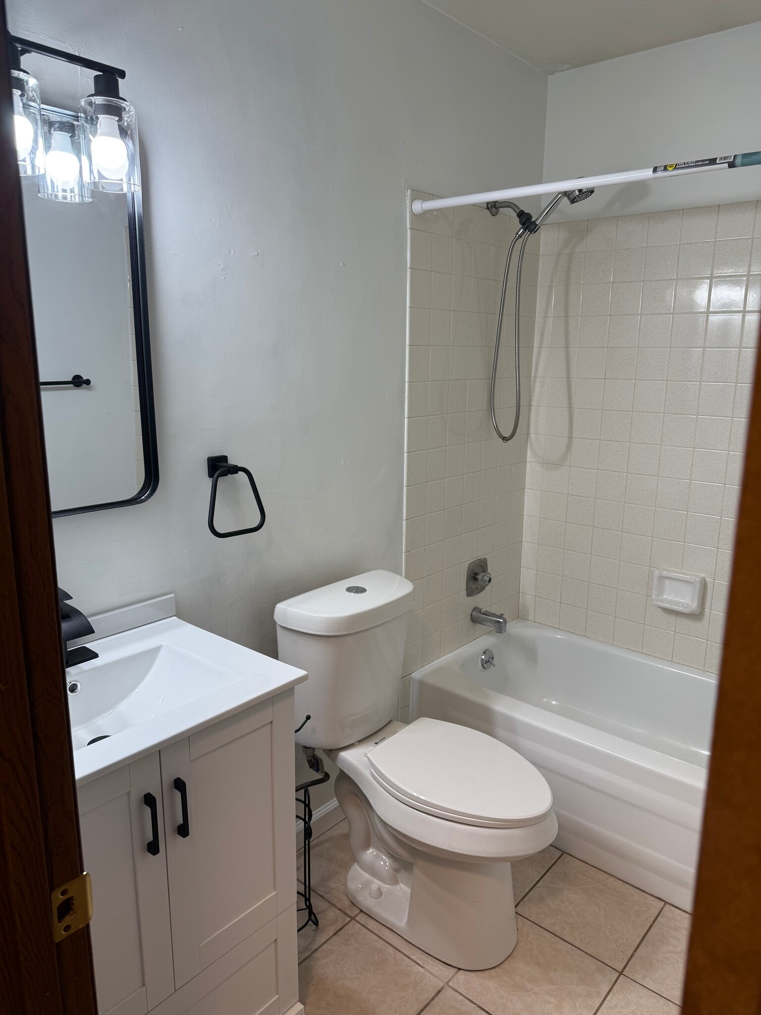 Building Photo - 1544 Cedarwood Dr