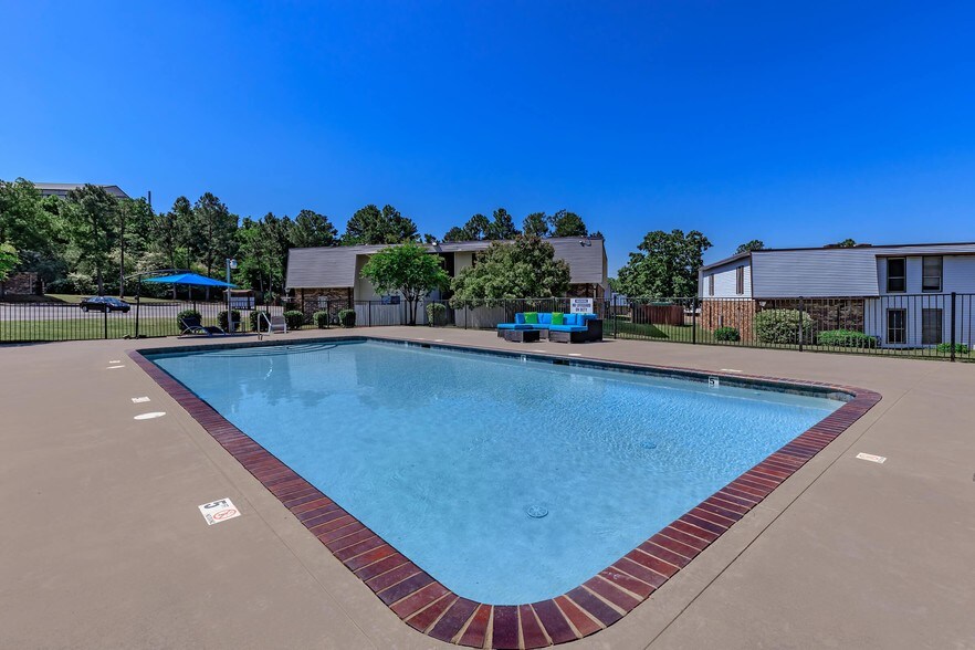 Summit at Valley Heights 5000 Summertree Dr North Little Rock AR