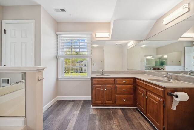 Building Photo - 304 Lynn's Way Yorktown VA 23962: Freshly Painted Updated Photos Coming !