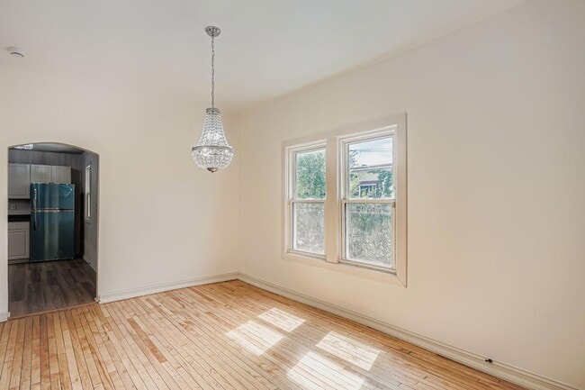 Building Photo - 610 Fairview Ave N