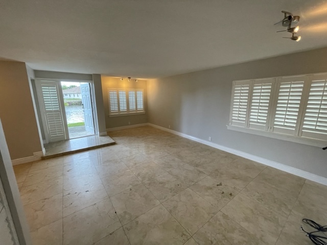 Building Photo - 220 Wimbledon Lakes Dr