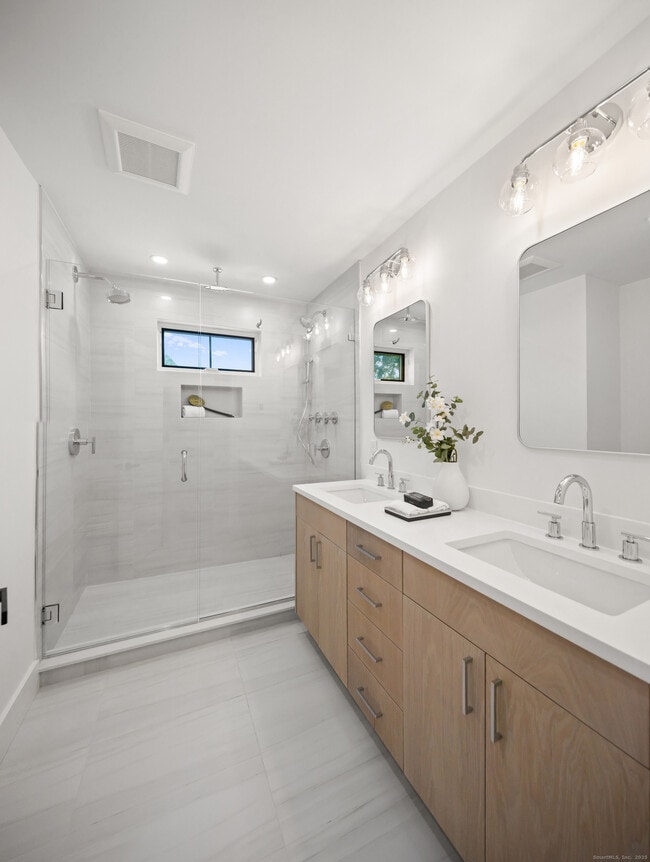 Building Photo - 26 Homestead Ln