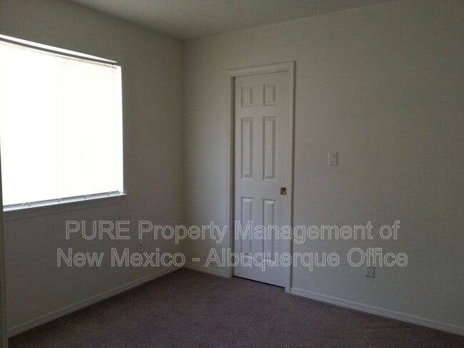 Building Photo - 200 Valle Vista Dr