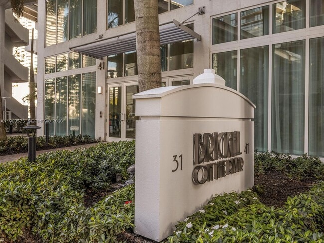 Building Photo - 31 SE 5th St