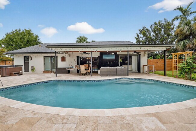 Building Photo - 11294 Pine Valley Dr