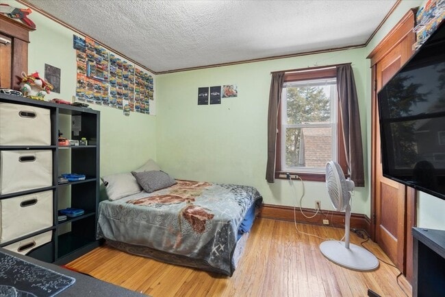 Building Photo - 362 Evans Ave