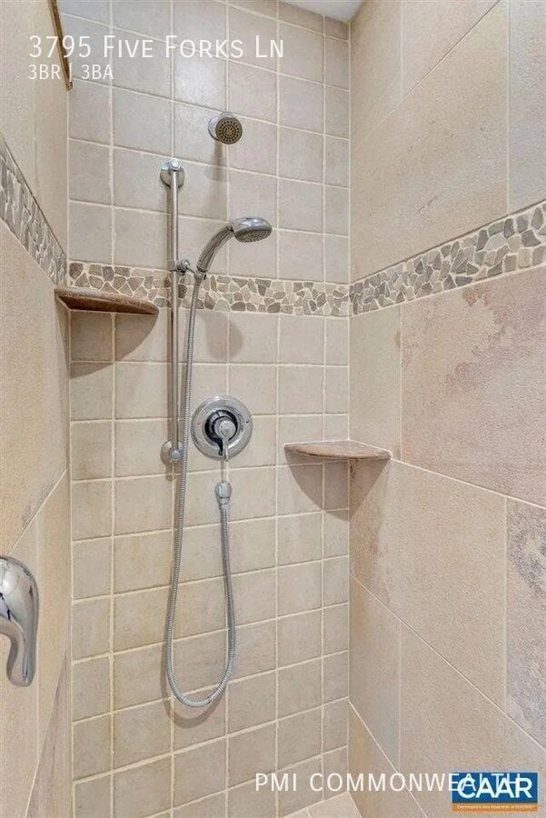 Building Photo - 3795 Five Forks Ln