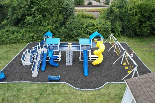 Building Photo - Stratford Chase Townhomes