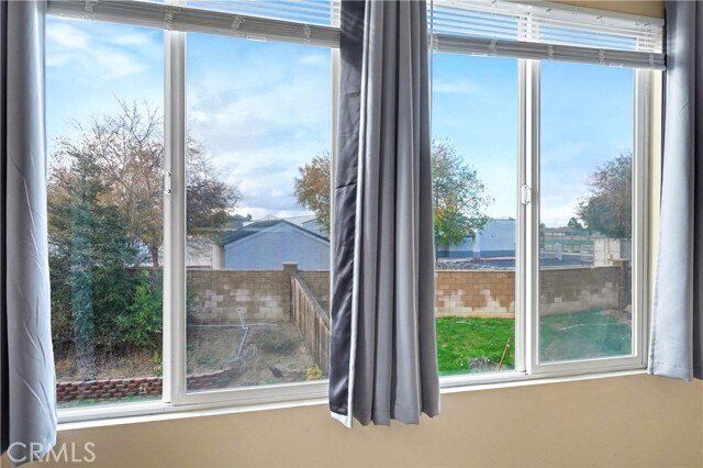 Building Photo - 38405 Sevilla Ave