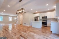 Building Photo - 90 Main St