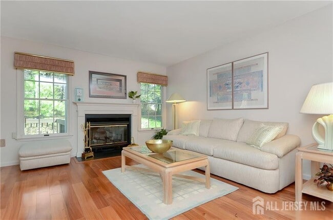 Building Photo - 22 Briarwood Ct