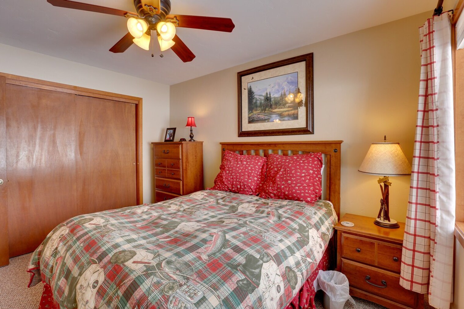 Building Photo - 282 Elk Ln