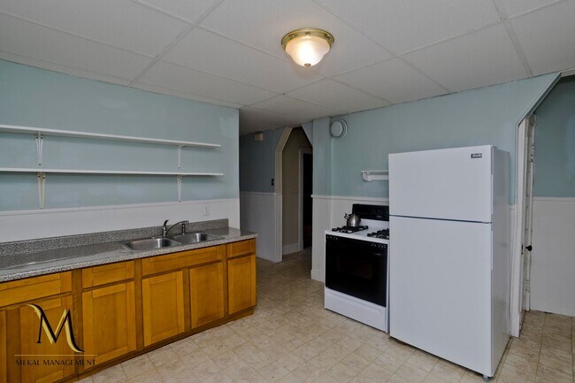 Building Photo - 43 Elmdale St