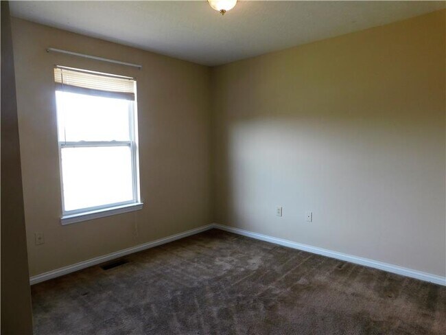 Building Photo - 1206 Carthage Dr