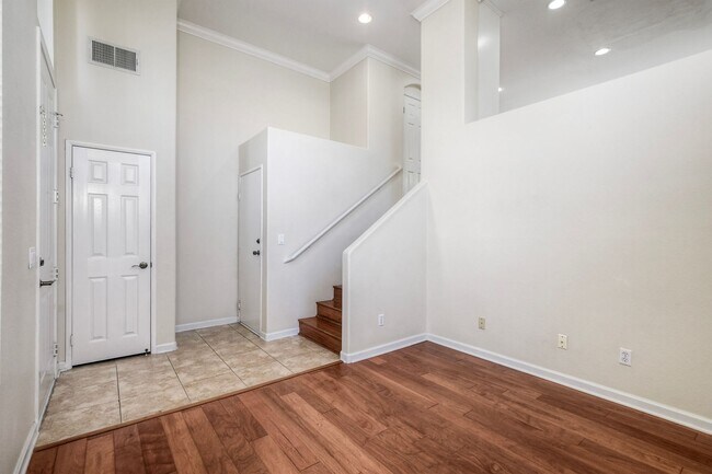 Building Photo - 3726 Mykonos Ln
