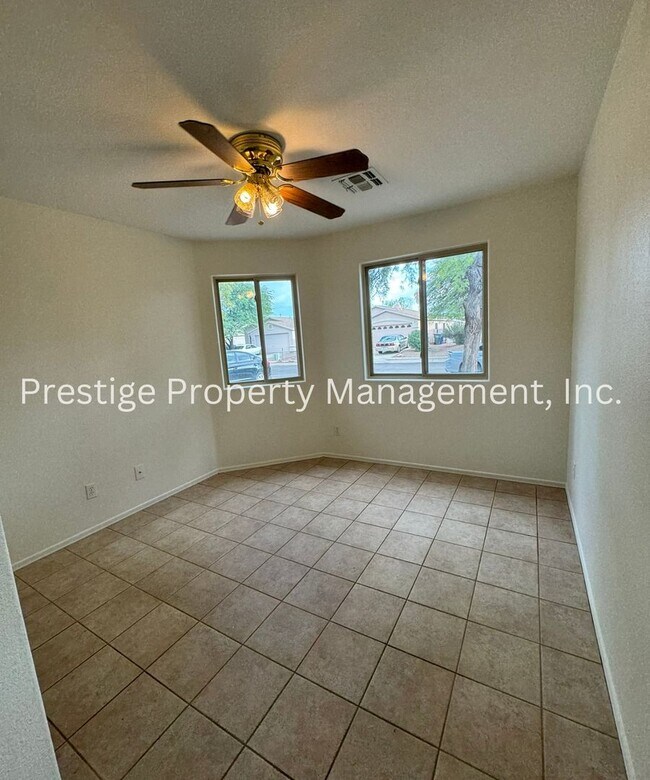 Building Photo - Charming All Tile 4/2 Rita Ranch Home