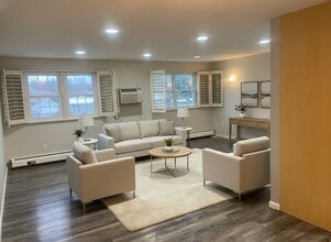 Building Photo - 271 Boston Post Rd E