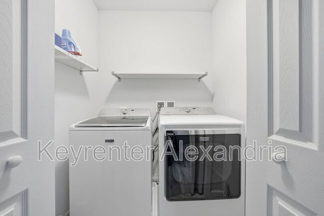 Building Photo - 6022 Rixey Dr