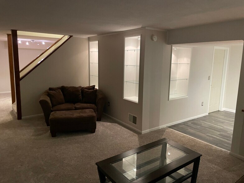 Building Photo - 2615 Puritan Ct