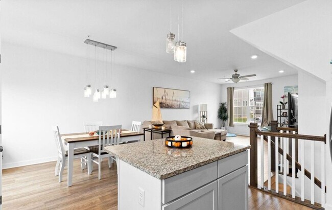 Building Photo - Dallastown Schools! Beautiful 3 Bedroom, 2...