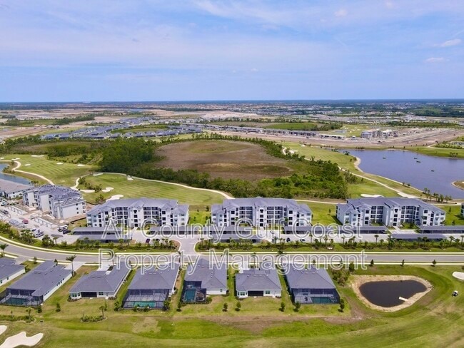 Building Photo - 12240 Wellen Golf St