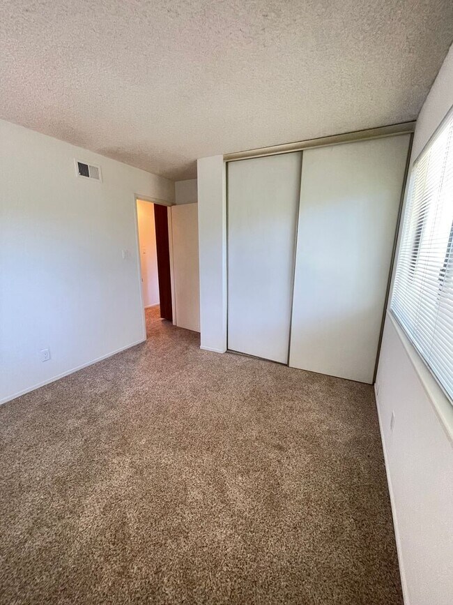 Building Photo - Beautiful Capitola Condo minutes from Capitola Village!