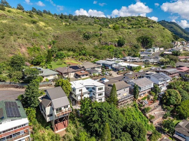 Building Photo - 1413 Ala Iolani St