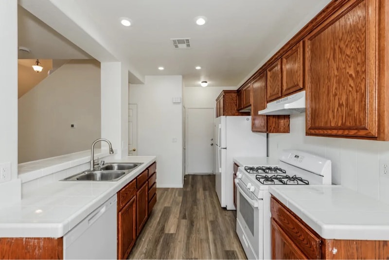 Building Photo - 6734 Bravura Ct