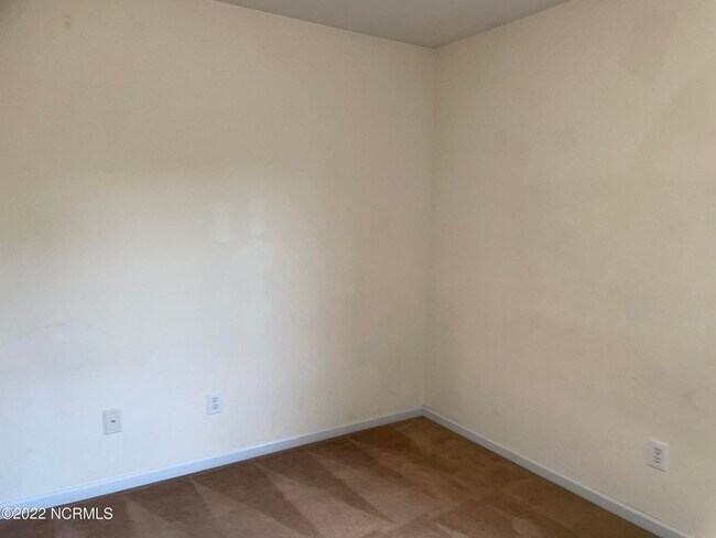 Building Photo - Welcome to Brookstone Crossing!