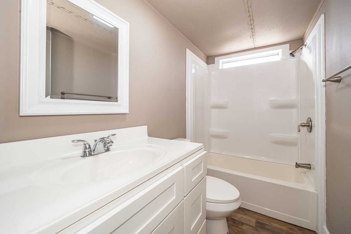 Building Photo - 101 Caroline Ave