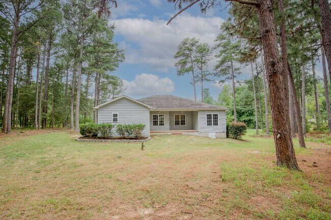 Building Photo - 110 Willow Creek Ln