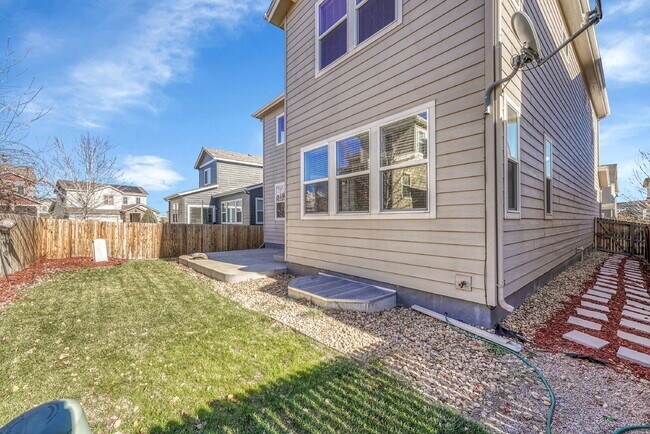 Building Photo - $2,950.00 - 3 Bedrooms, 2.5 Bathrooms, Single Family Home in Circle Rock with Cozy Fireplace!