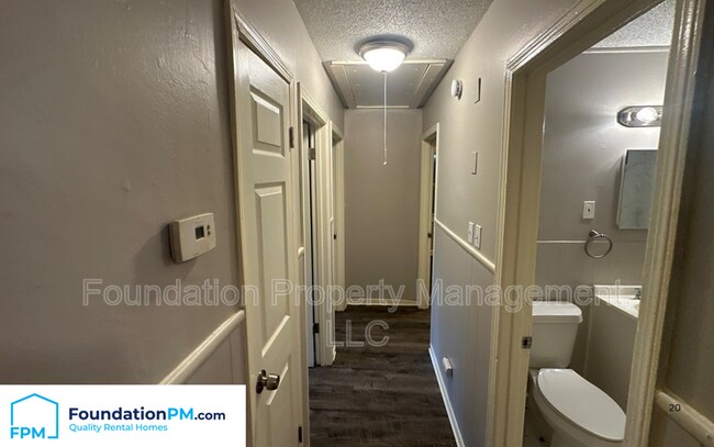 Building Photo - 2601 Dakar Ave