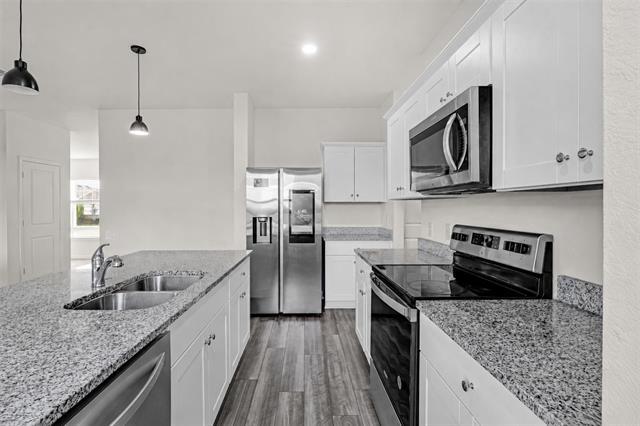 Building Photo - 8348 Hawkview Dr