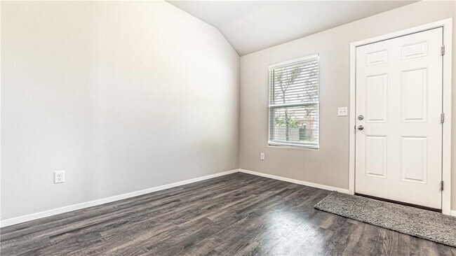 Building Photo - 5016 W Colfax Loop